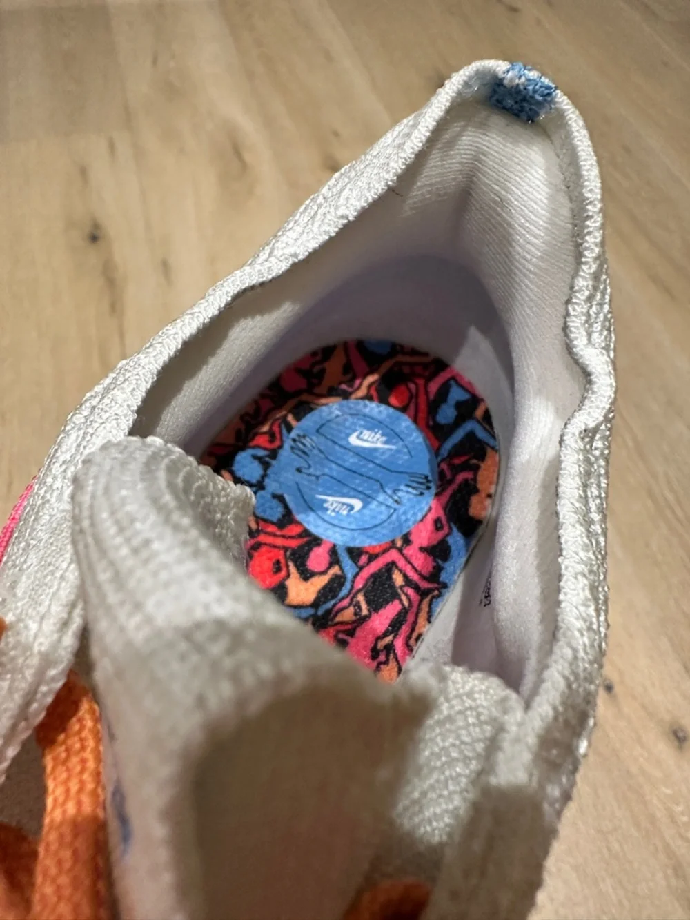 Women’s Nike White Knit Running Shoes - Blue Swoosh, Pink Stripes & Orange Laces - Picture 12 of 16
